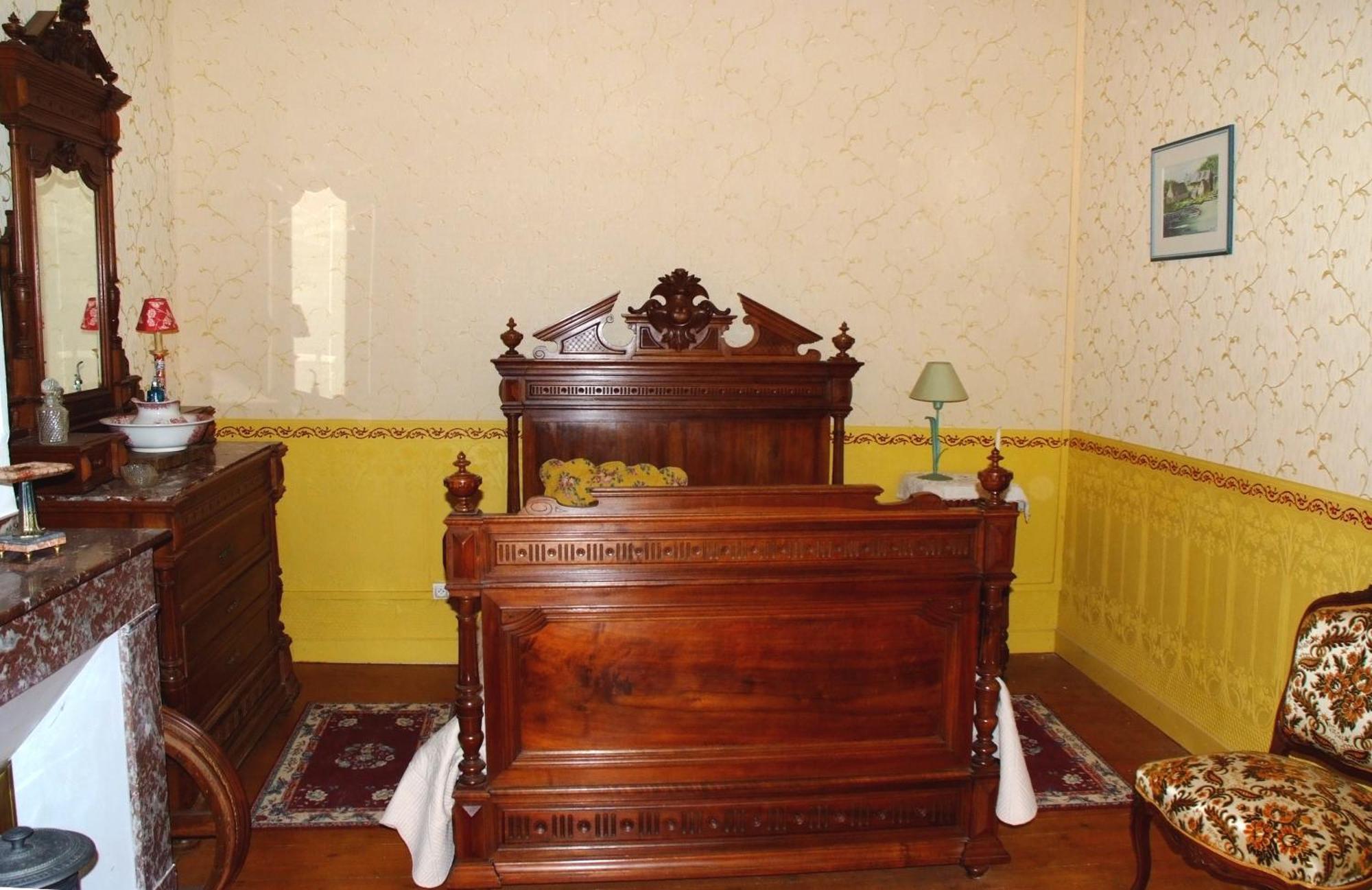 Chateau De Vallegue Bagian luar foto