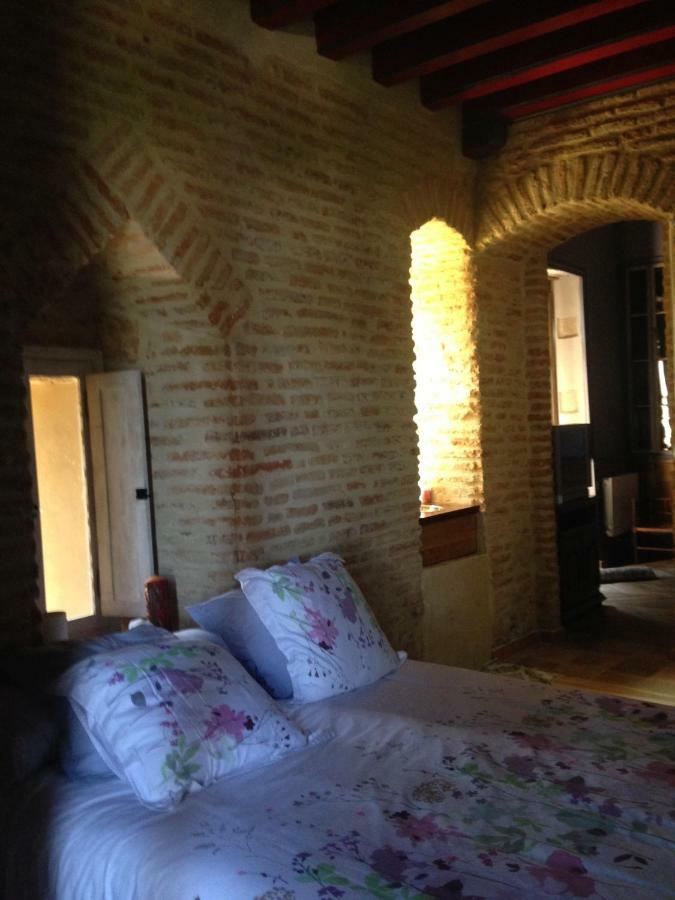 Chateau De Vallegue Bagian luar foto