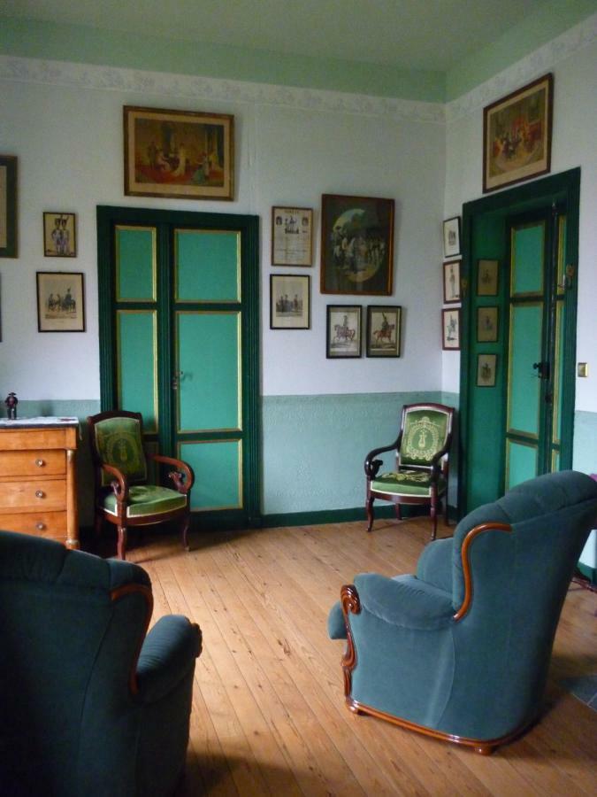 Chateau De Vallegue Bagian luar foto
