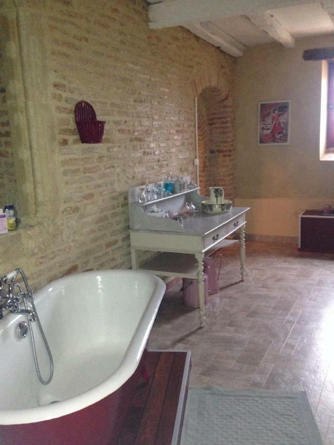 Chateau De Vallegue Bagian luar foto